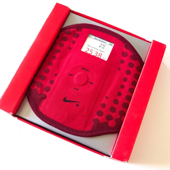 nike running armband